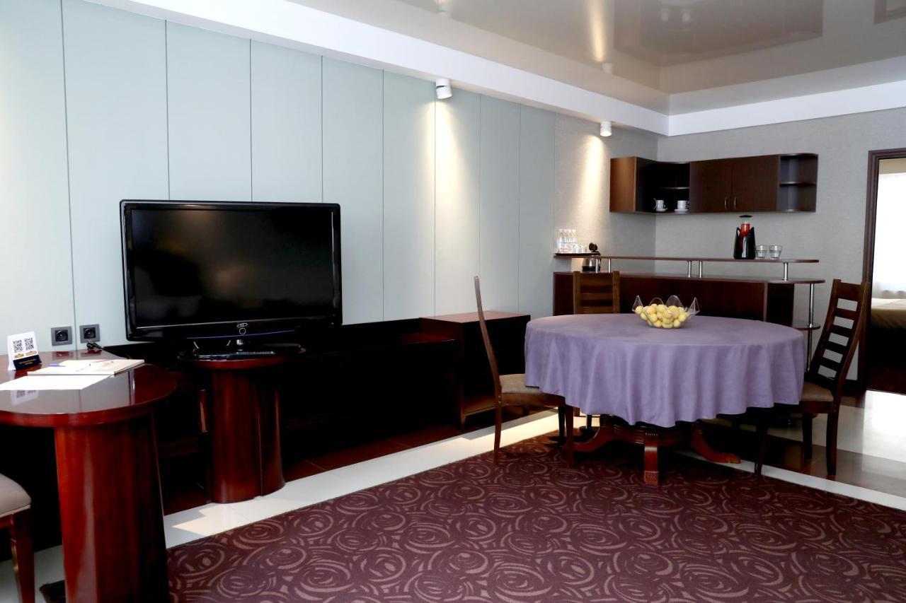 Best Western Plus Paradise Hotel ดีลีจาน ภายนอก รูปภาพ