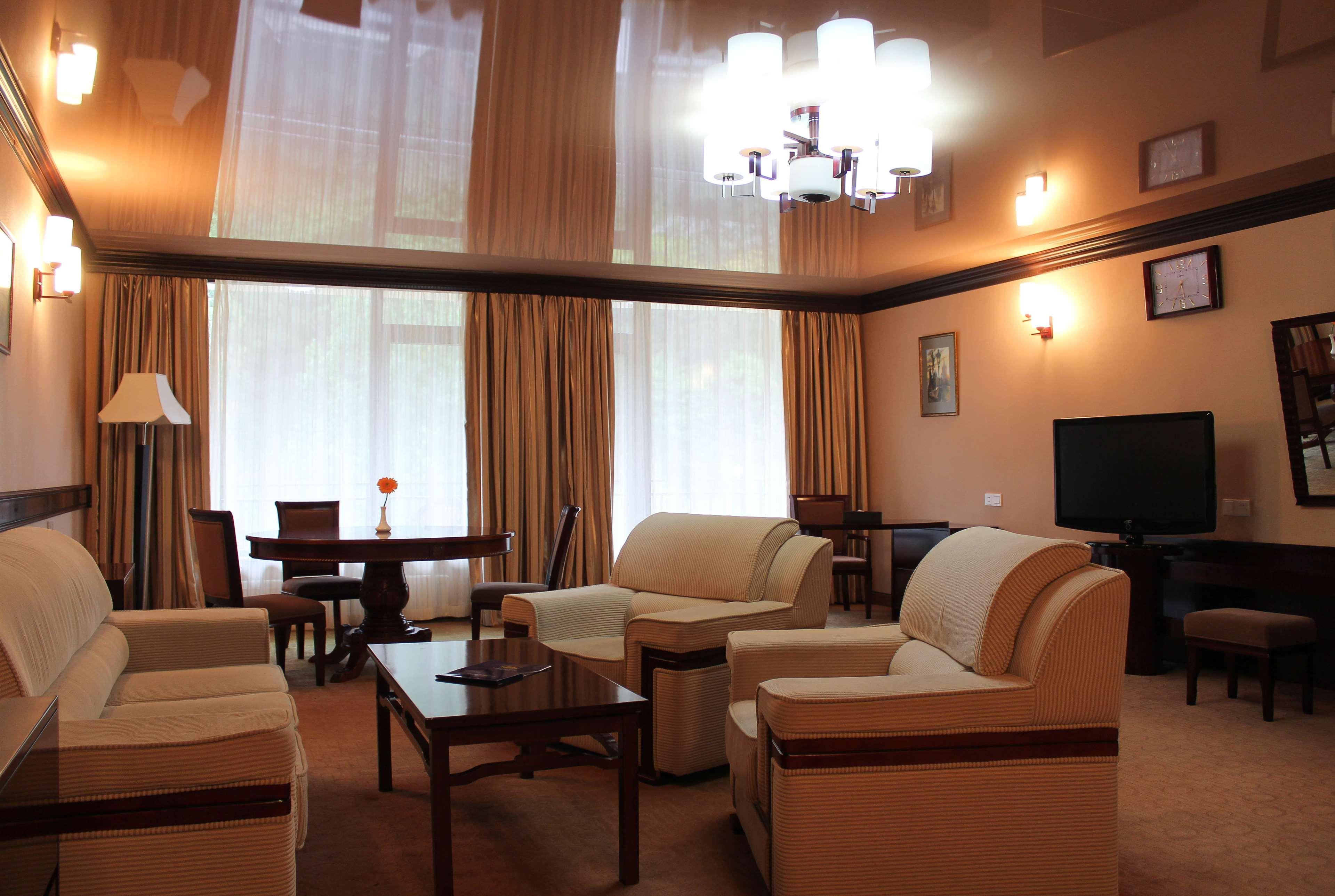 Best Western Plus Paradise Hotel ดีลีจาน ห้อง รูปภาพ